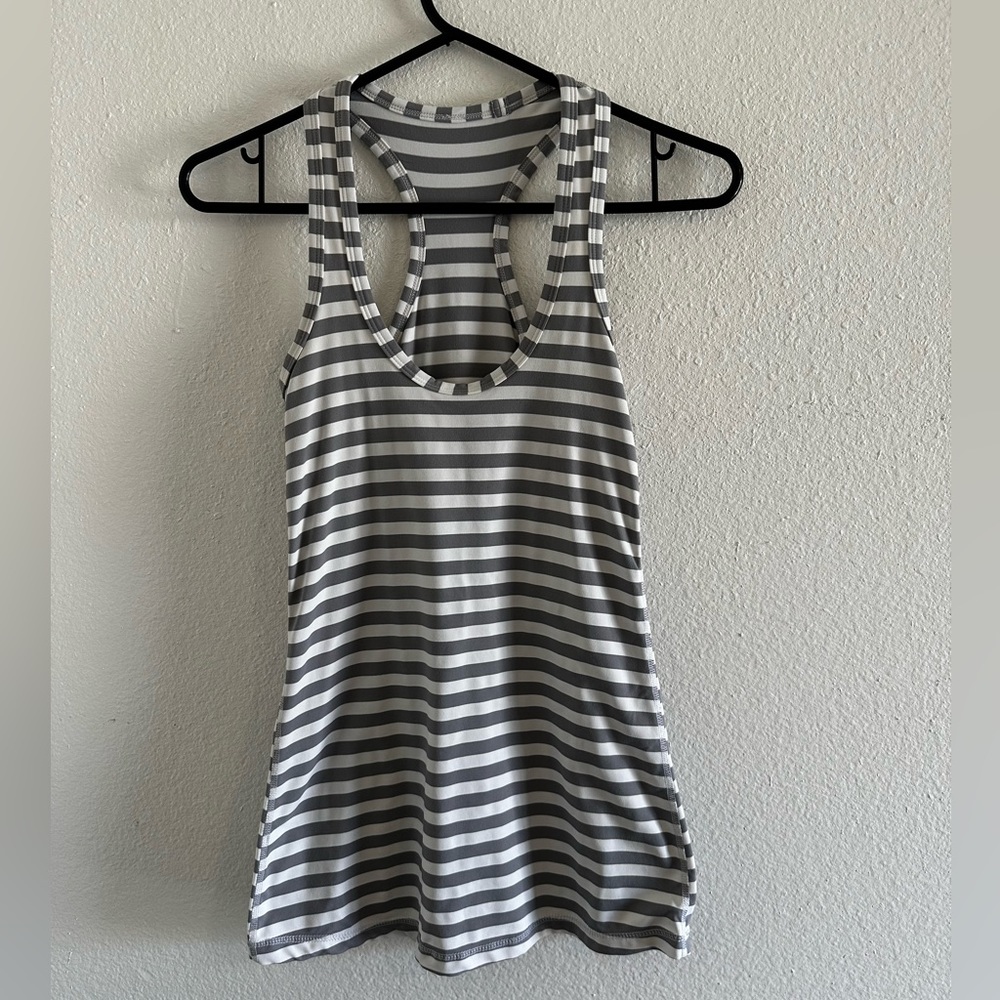 Lululemon tank top size 2